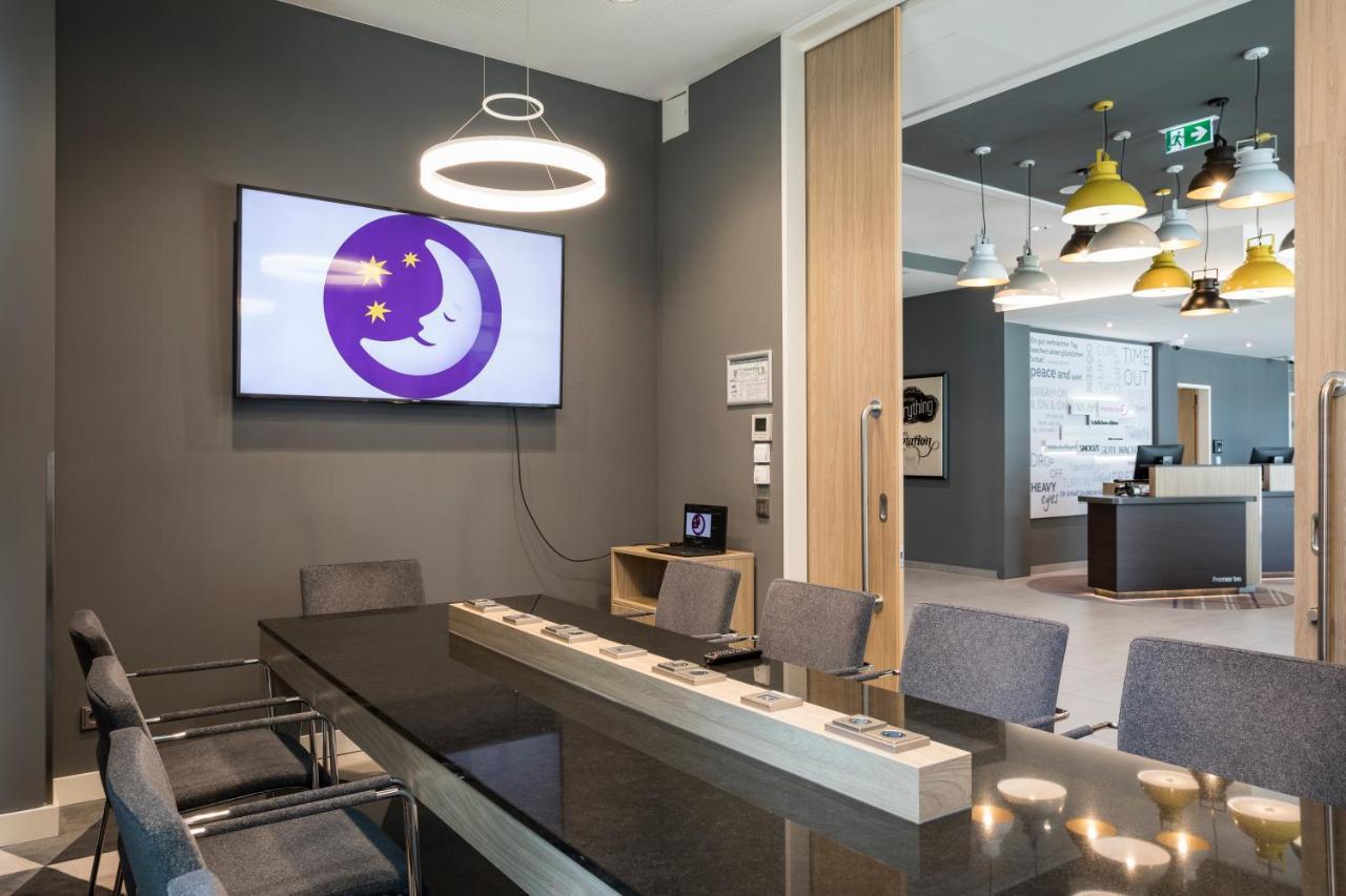 Premier Inn Freiburg City Sued Екстер'єр фото